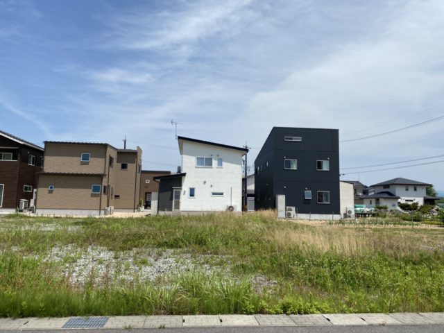 戸建てに庭を造るかご検討中の方へ おしゃれな事例やメリットデメリットをご紹介 住宅に関するお役立ちコラム 注文住宅を金沢で建てるなら株式会社さくら